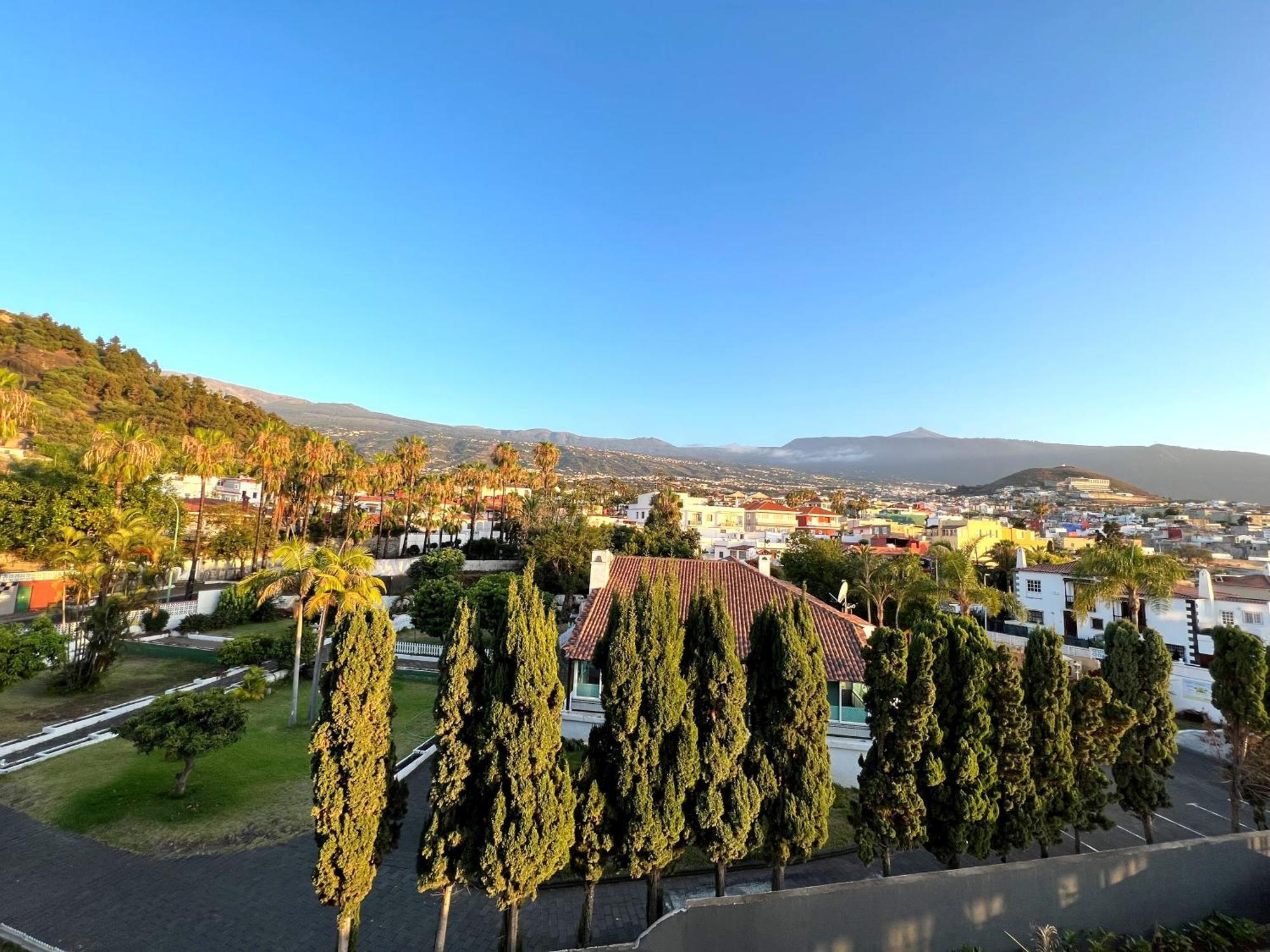 Lujoso Apartamento Completo, Piscina, Terraza Con Vistas Al Teide プエルト・デ・ラ・クルス エクステリア 写真